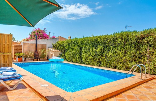 Badia Blava Maison | Charmante maison avec piscine, grande terrasse, jardin et connexion Wi-Fi