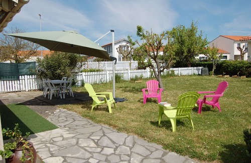 Port District Maison | Charmante maison avec jardin à 10 min à pied de la plage et des commerces !