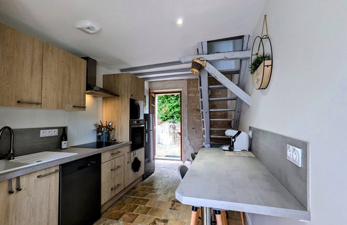 Mezieres-en-Brenne Cottage | Maison confortable avec jardin clos, wifi et parking, idéale pour se ressourcer en pleine nature