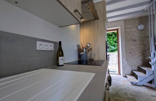 Mezieres-en-Brenne Cottage | Maison confortable avec jardin clos, wifi et parking, idéale pour se ressourcer en pleine nature
