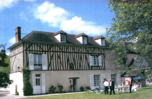 Maintenon Maison | Charming house * for 8-15 people, near train station, town center, golf course