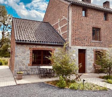 Eprave Maison | Charming House & Garden in Rochefort - Boules & Terraceb