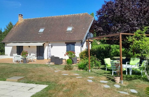 Villebret Maison | Charming house in a peaceful setting with access to a pond opposite