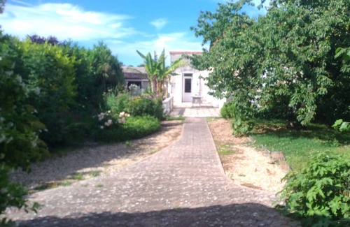 Cognac Maison | Charmante maison de ville ***dans un jardin clos 3chambres 4lits doubles