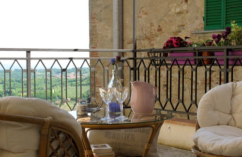 Montepulciano Appartement | MAISON DE CHARME EN CENTRE VILLE HISTORIQUE - ART-STUDIO Dans Cerca D'Autore