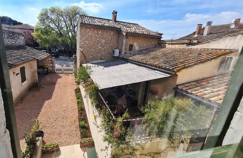 Eygalieres Maison | Charming house in the heart of the village