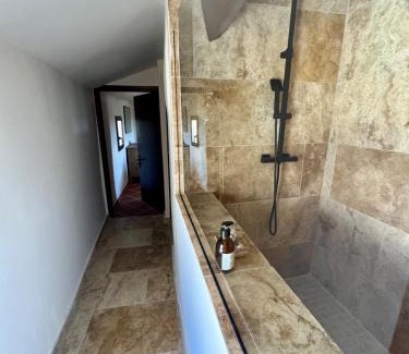 Venasque Appartement | Charming house in the village center of Venasque