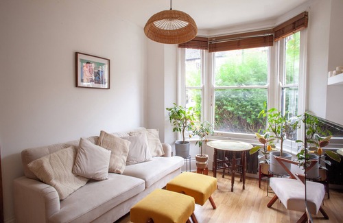 Hoe Street Maison | Charming House in Walthamstow Village