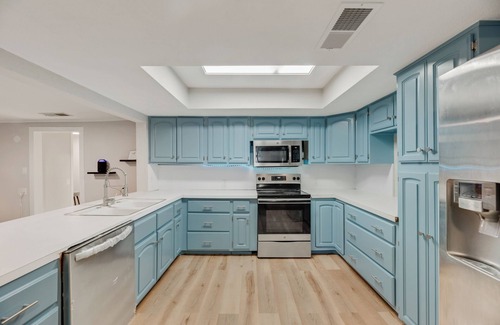 Denton Maison | Charming house in welcoming Denton with. EV charger