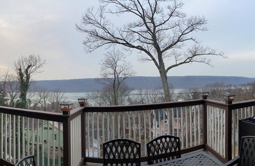 Northwest Yonkers Maison | Charming house in Yonkers with Hudson River View and close travel to get to NYC