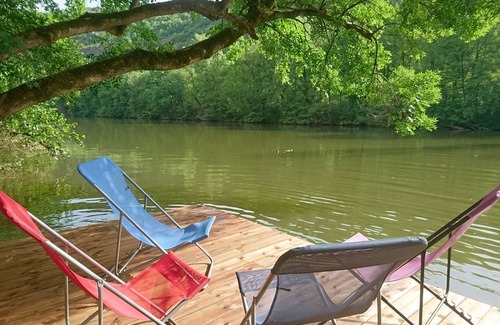 Bruniquel Maison | Charmante maison au bord de L’Aveyron pour amoureux de la nature.