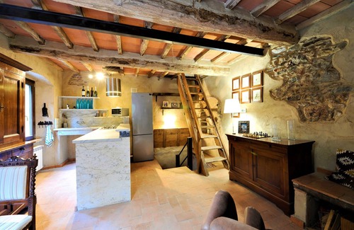 Colonnata Maison | Charmante maison au bord du fleuve, Détente et Nature au pied des Alpes Apuanes
