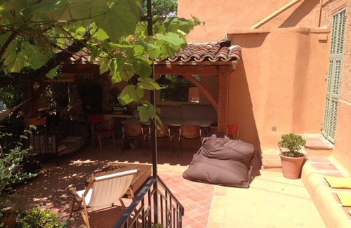 Saint-Roch Maison | MAISON DE CHARME AVEC JARDIN ET JACUZZI