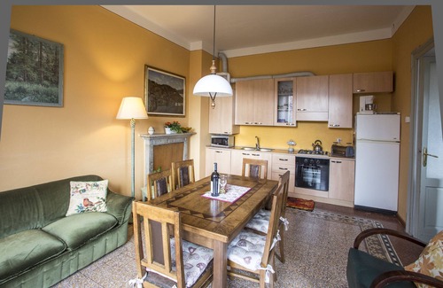 Pettenasco Appartement | Charmante maison avec jardin près du lac romantique de 0rta, pour 6 personnes