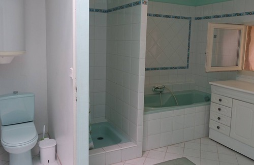 Villereal Maison | Demeure de charme avec piscine et SPA, étang, TRANQUILITE à 1km du village