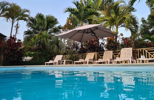 Dampierre Maison | CHARMANTE MAISON AVEC PISCINE A 5 MINUTES DE LA PLAGE!