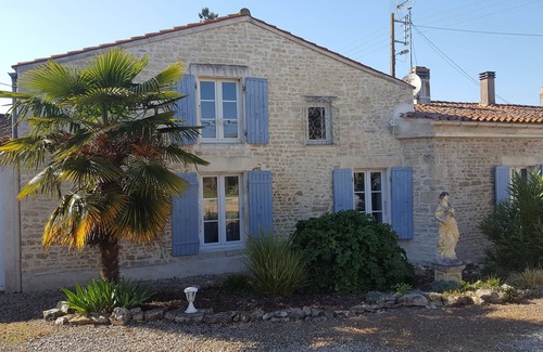 Andilly Maison | Maison de charme avec piscine proche La ROCHELLE