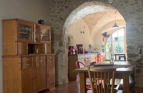 Dions Cottage | Maison de charme avec jardin de curé dans petit village entre Nîmes et Uzès