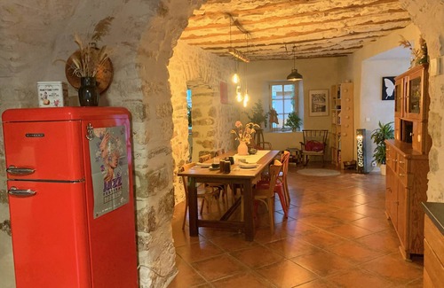 Dions Cottage | Maison de charme avec jardin de curé dans petit village entre Nîmes et Uzès