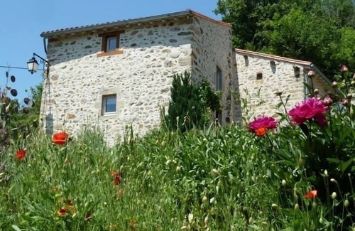 Langeac Cottage | Maison pittoresque avec terrasse et BBQ, calme près de Langeac
