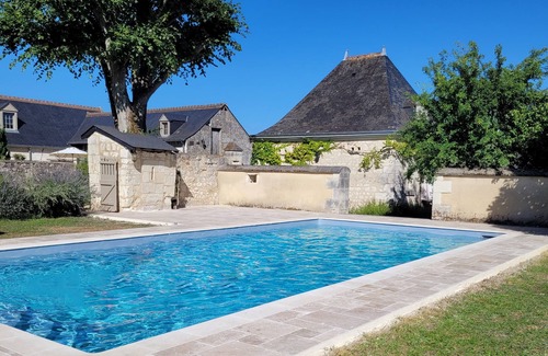 Bourgueil Maison | MAISONS DE CHARME AU COEUR DU VAL DE LOIRE, CHÂTEAUX ET OENOTOURISME