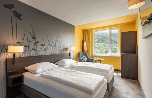 Hall In Tirol Maison | Charming Hwest Hotel Hall with WiFi and AC in wonderful Hall in Tirol