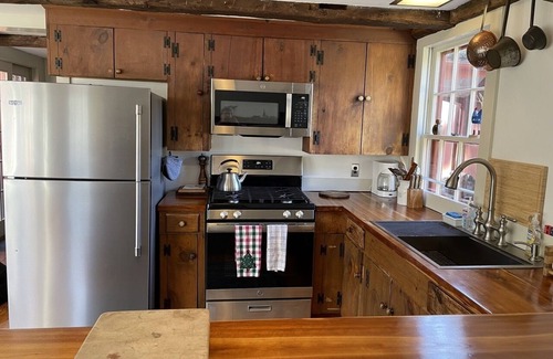 Egremont Maison | Charming idyllic farmhouse minutes to Great Barrington MA and Salisbury CT