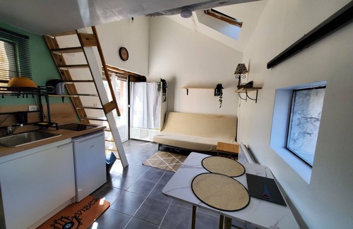 Labastide-Marnhac Appartement | Charming independent studio in the heart of Quercy Blanc
