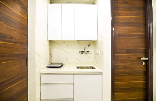 Gurugram Appartement | Charming Indo-Korean Suite w/ Gym & Home Comforts