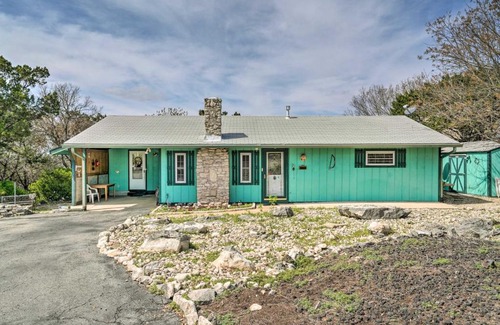 Ingram Maison | Charming Ingram Home with Yard and Furnished Patio!