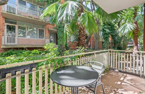 Toorak Appartement | Charming Inner-City Stay- Space, Style & Location