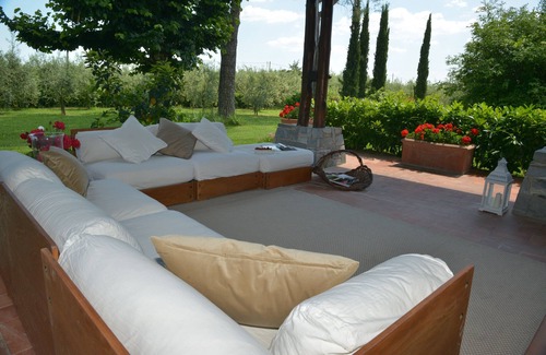 Terranuova Bracciolini Villa | Charmante villa avec magnifique parc et piscine privée à la périphérie du Chianti