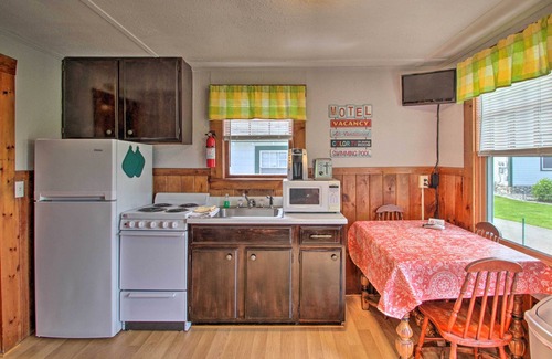 Laconia Cabine | Charming Laconia Cottage: Walk to Weirs Beach