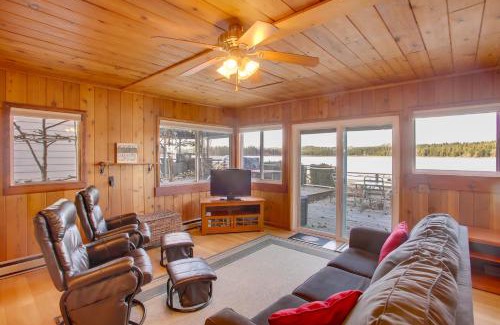 Diamond Lake Maison | Charming Lakefront Cabin with Deck and Fire Pit!