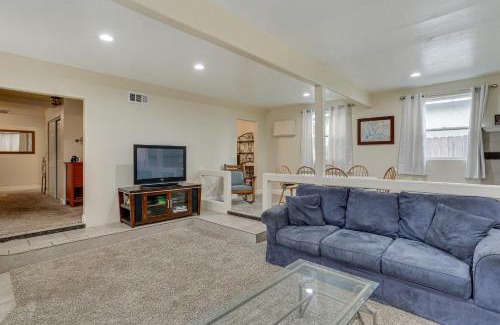Lakehead-Lakeshore Maison | Charming Lakehead Cabin Walk to Shasta Lake!