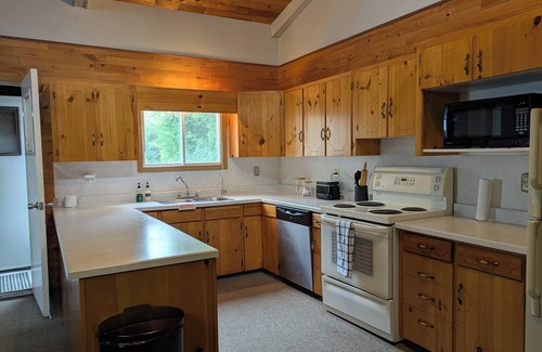 Saint Laurent Cabine | Charming Lakeview cabin in a peaceful bay