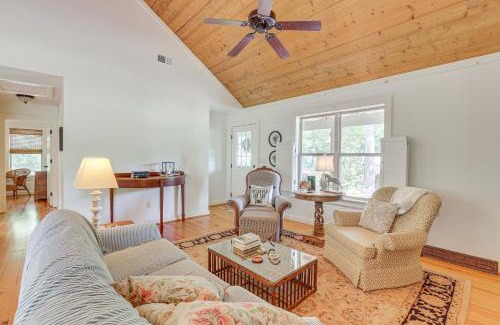 Lawley Maison | Charming Lawley Cottage Deck, Fire Pit and Yard!