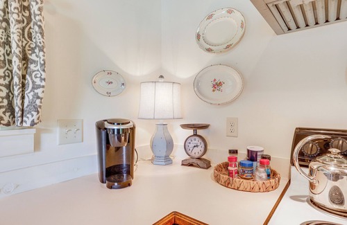 Lawley Cottage | Charming Lawley Cottage: Deck, Fire Pit & Yard!