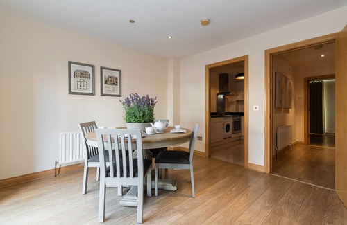 Carrickmines Maison | Charming Leopardstown Townhouse