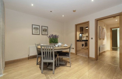 Carrickmines Maison | Charming Leopardstown Townhouse