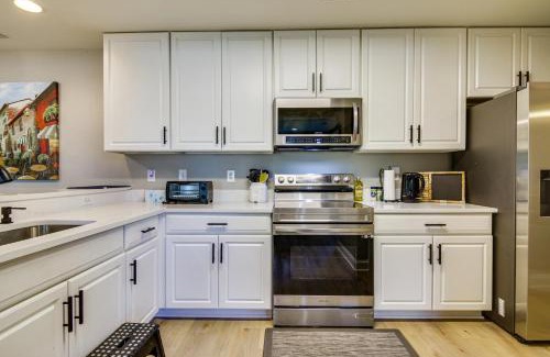 Lewes Maison | Charming Lewes Townhome with Sunroom 5 Mi to Beach!