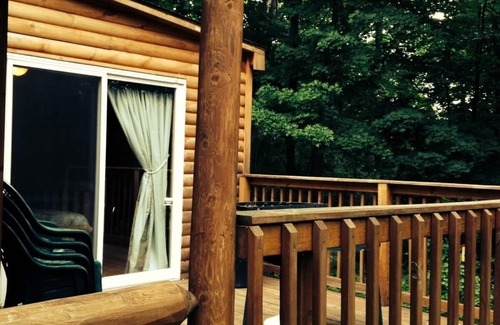 Sackets Harbor Cabine | Charming Log Cabin à Sackets Harbor, NY, Internet gratuit, très bien situé, la vie privée