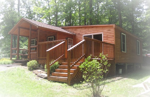 Sackets Harbor Cabine | Charming Log Cabin à Sackets Harbor, NY, Internet gratuit, très bien situé, la vie privée