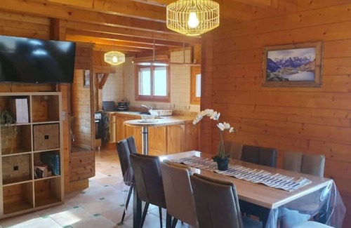 Marthod Chalet De Ski | Ravissant chalet en madrier