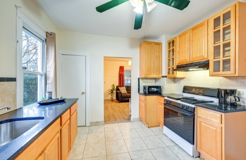 Freeport Maison | Charming Long Island Home w/ Fenced Yard!