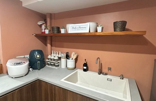 Imus Maison | Charming Love, Lourdes Villa 2-bedroom house with Jacuzzi, Sauna, WiFi, AC &more