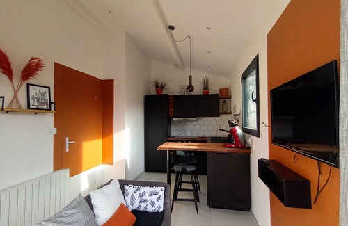Genas Maison | Charming maisonette near Lyon, Groupama Stadium, Eurexpo, T Exupéry airport