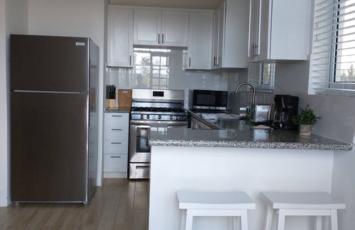 Nassau Copropriété | Charming Maple Canalfront Condo