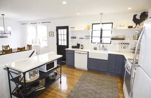 Brick Maison | Charming MCM Ranch. A bike ride to the beach. Friendly, safe neighborhood.