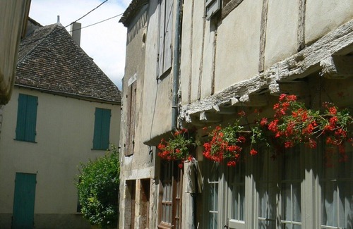 Issigeac Maison | Charmante maison récemment restaurée dans bastide médiévale d'Issigeac